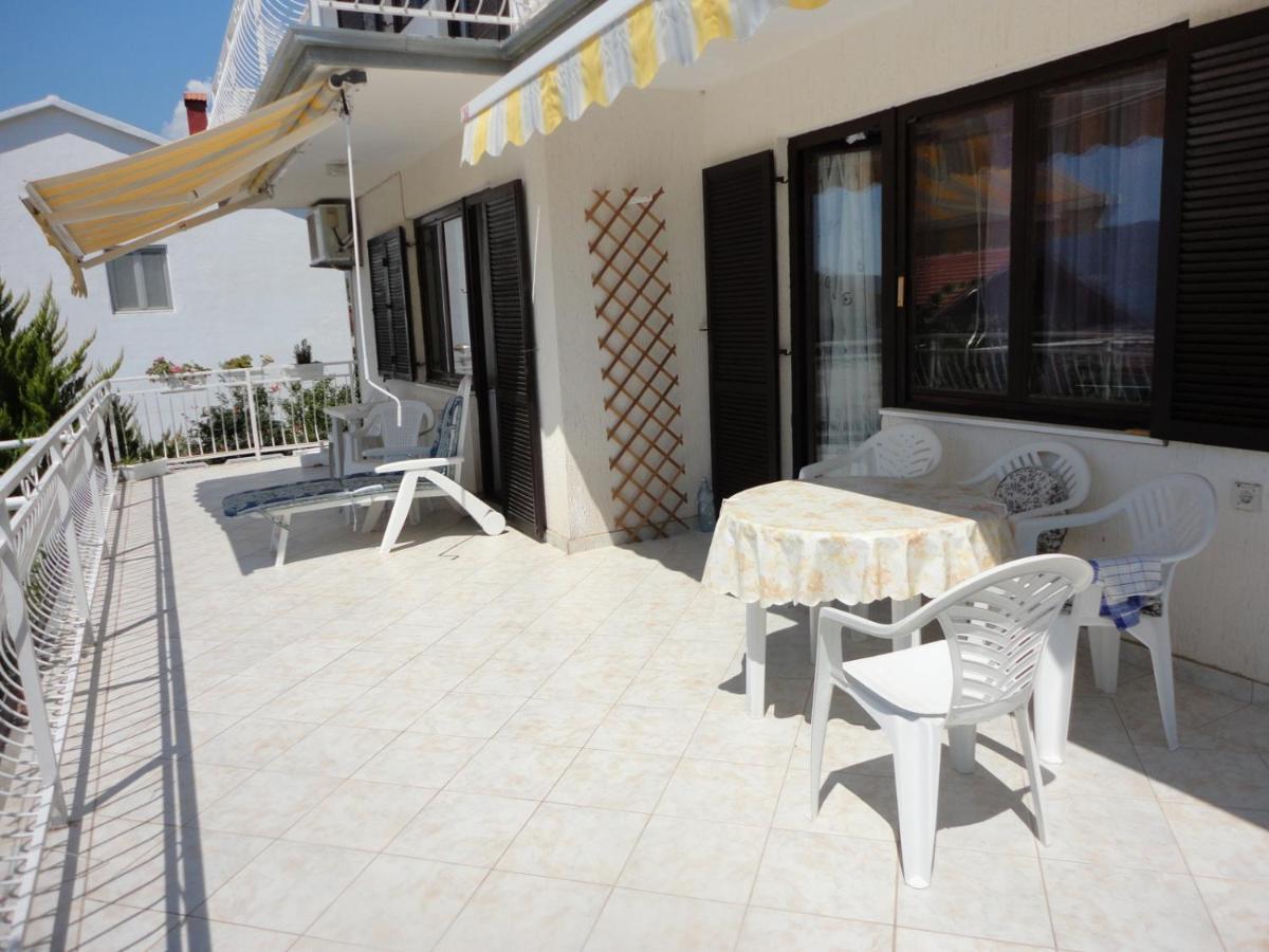 Wisteria Hotel Tivat Luaran gambar