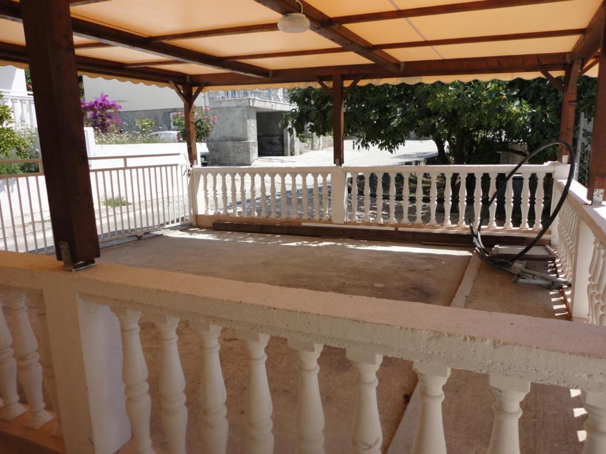 Wisteria Hotel Tivat Luaran gambar