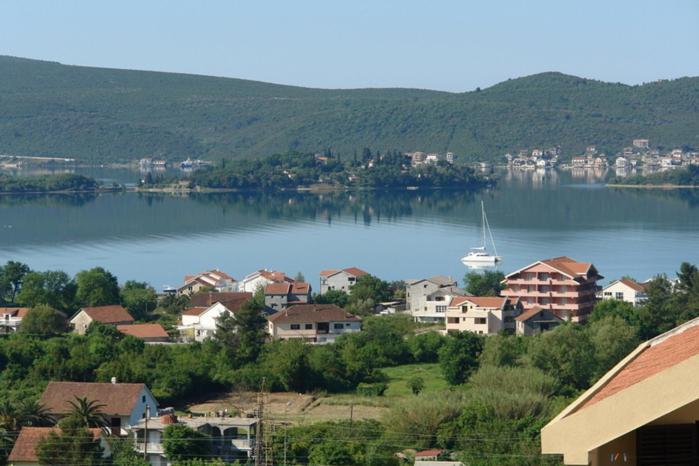 Wisteria Hotel Tivat Luaran gambar