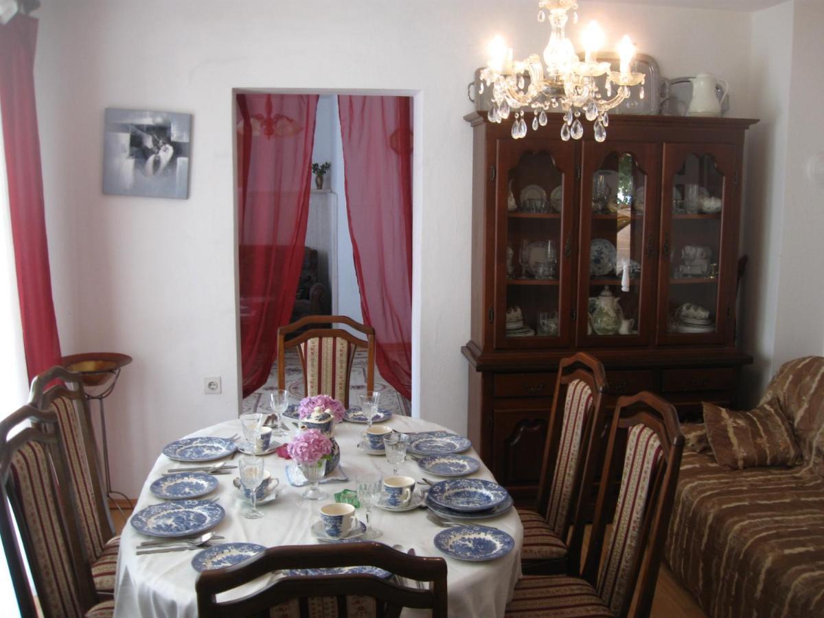Wisteria Hotel Tivat Luaran gambar