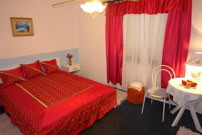 Wisteria Hotel Tivat Luaran gambar
