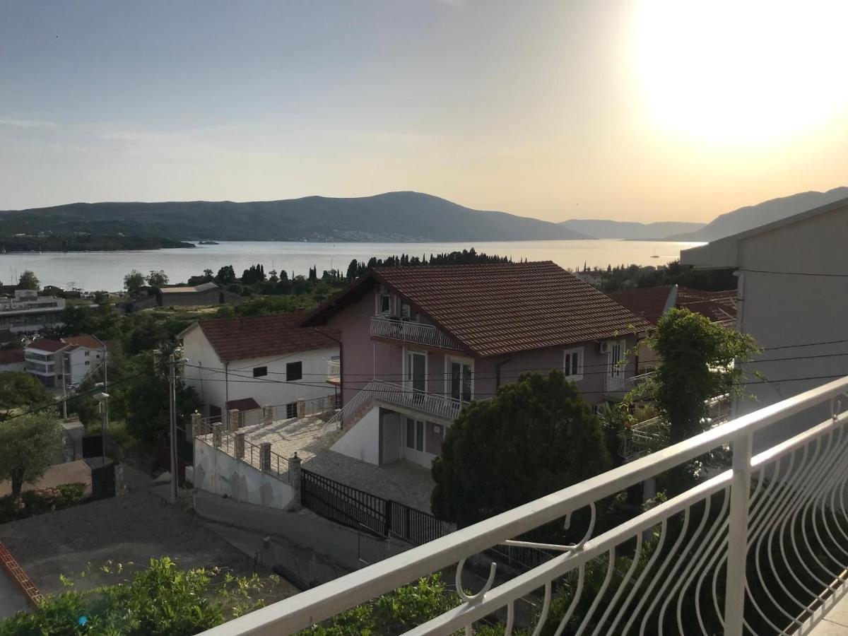 Wisteria Hotel Tivat Luaran gambar